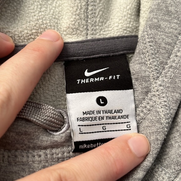 Grey Nike hoodie - Picture 2 of 3